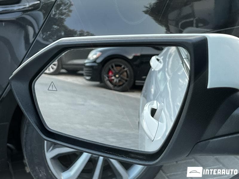 2022 Hyundai Elantra — Miniatură 22