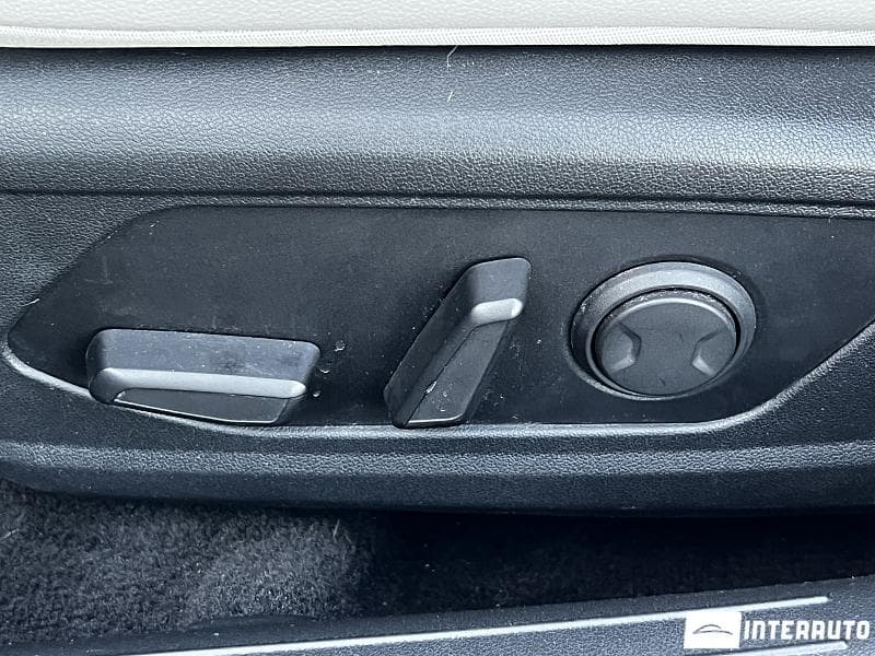 2022 Hyundai Elantra — Miniatură 18