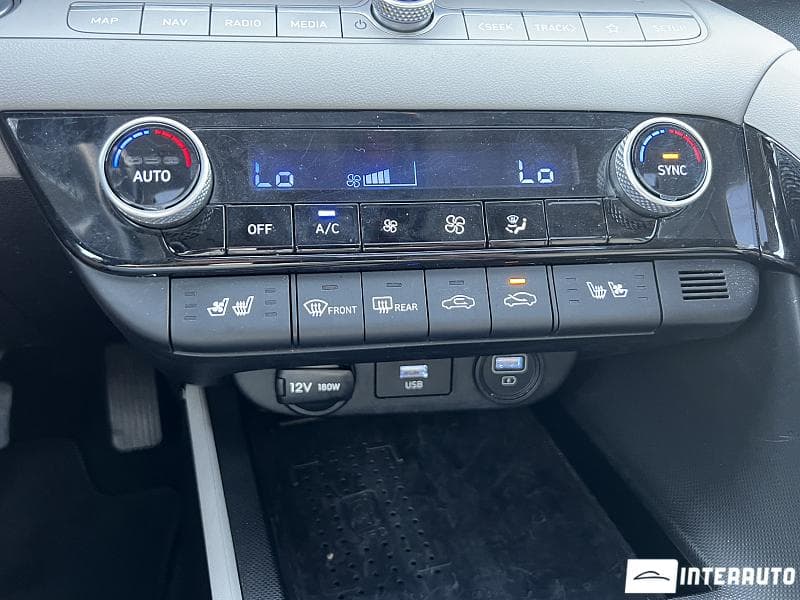 2022 Hyundai Elantra — Miniatură 13