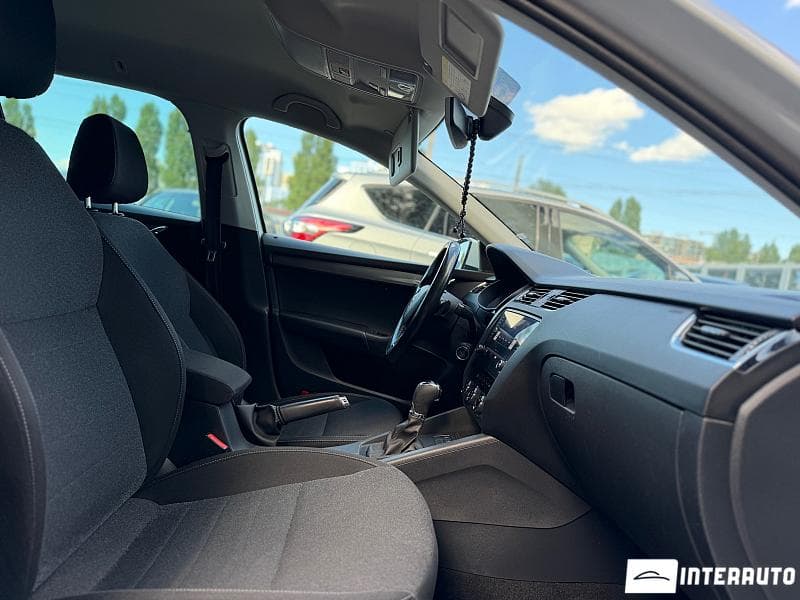2019 Skoda Octavia — Miniatură 14