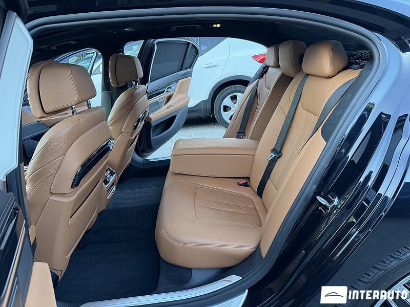 2017 BMW 740e — Miniatură 7