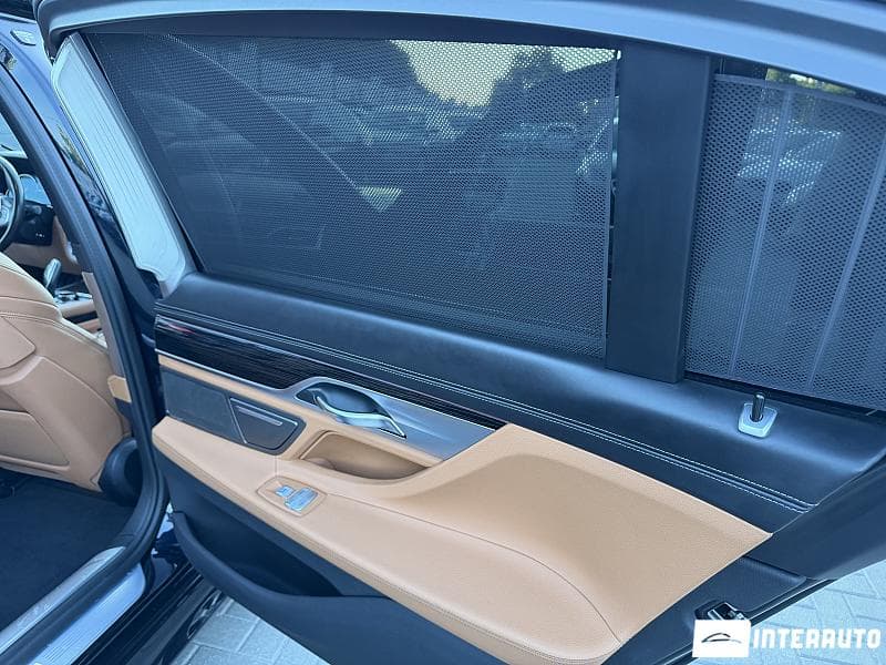 2017 BMW 740e — Miniatură 20