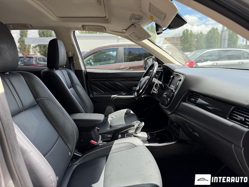 2015 Mitsubishi Outlander — Miniatură 20