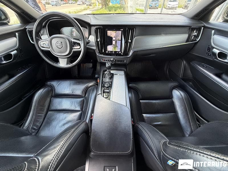 Volvo V 90 2017 — Миниатюра 9