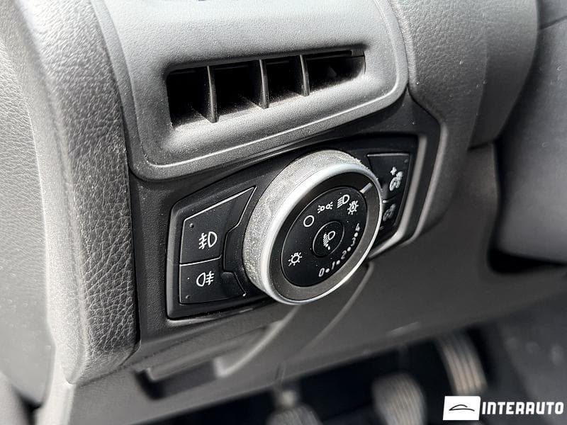 2015 Ford Focus — Miniatură 17