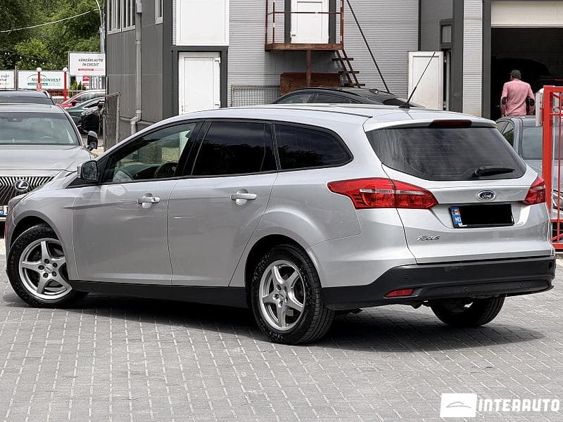 2015 Ford Focus — Miniatură 2