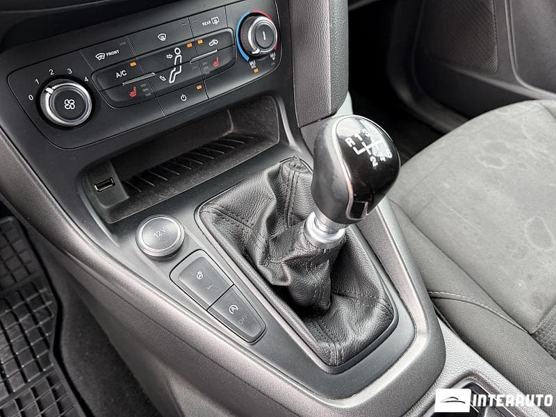 2015 Ford Focus — Miniatură 9