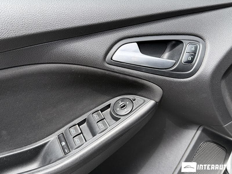 2015 Ford Focus — Miniatură 13