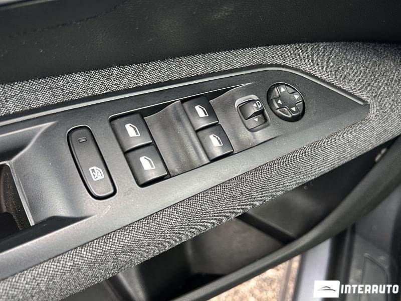 2019 Peugeot 5008 — Miniatură 6