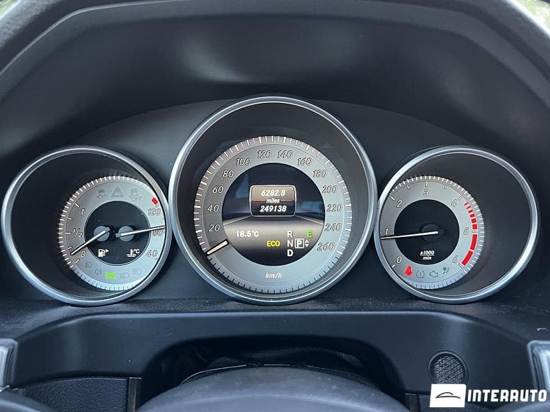 2014 Mercedes E 220 — Miniatură 12