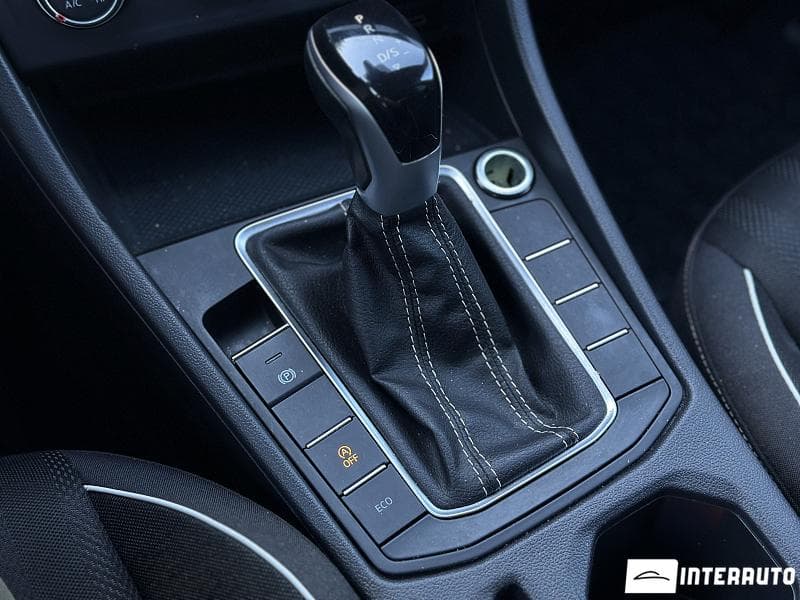 2023 Volkswagen Jetta — Miniatură 14