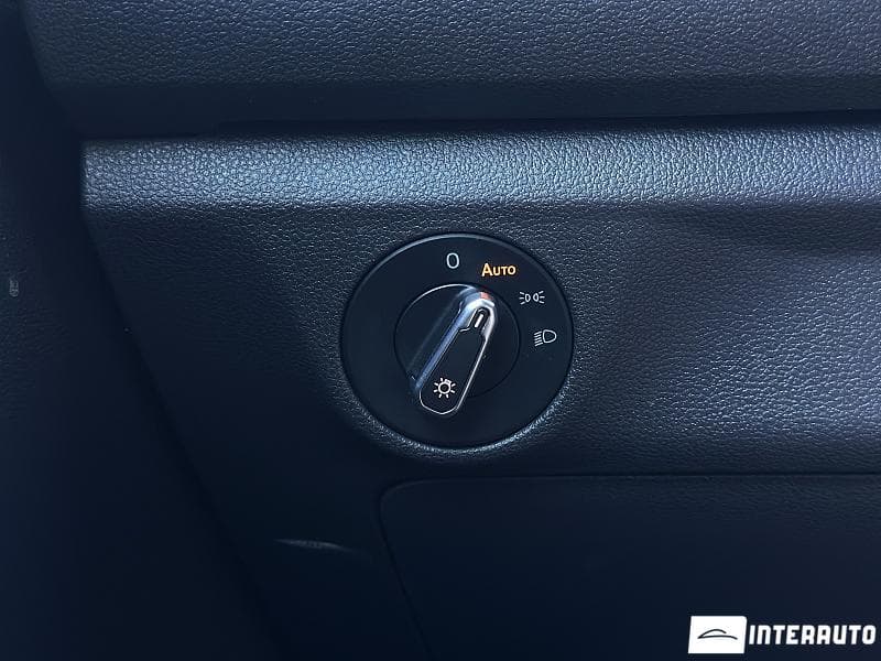 2023 Volkswagen Jetta — Miniatură 9