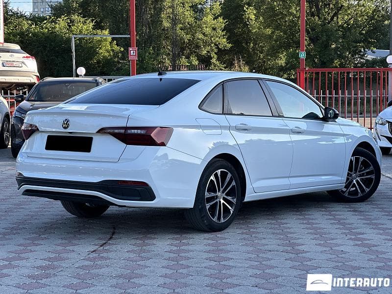 2023 Volkswagen Jetta — Miniatură 2