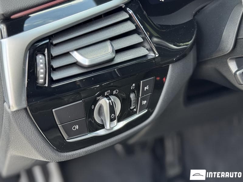 BMW 530e 2020 — Миниатюра 10