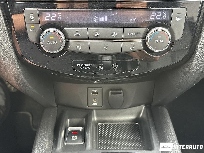2015 Nissan X-Trail — Miniatură 10