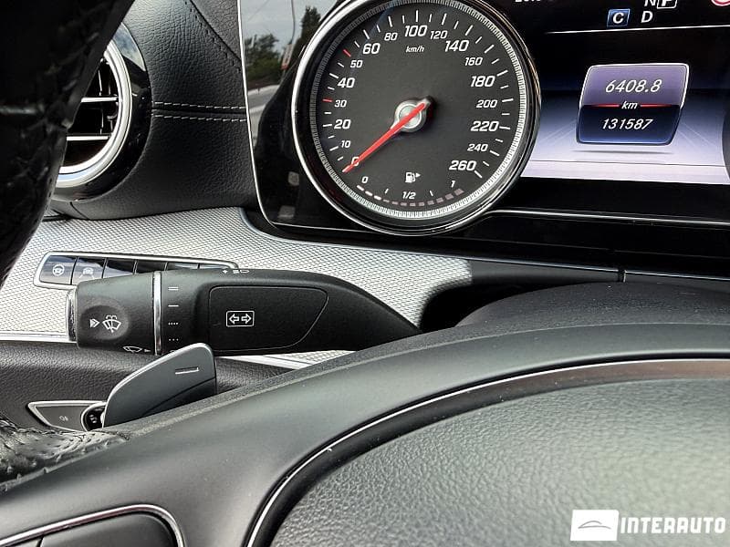 2016 Mercedes E 220 — Miniatură 8