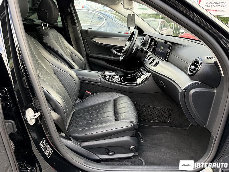 2016 Mercedes E 220 — Miniatură 17