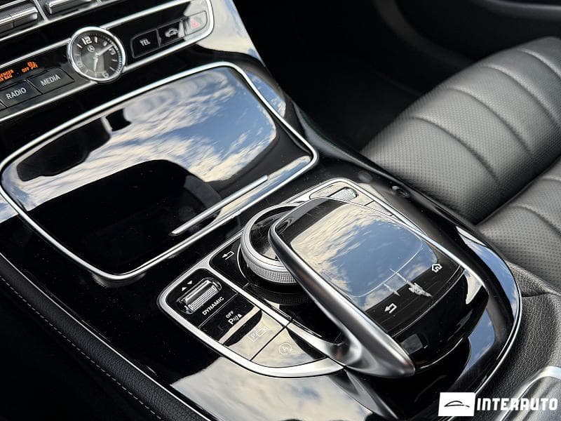 2016 Mercedes E 220 — Miniatură 13