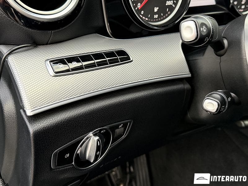 2016 Mercedes E 220 — Miniatură 14