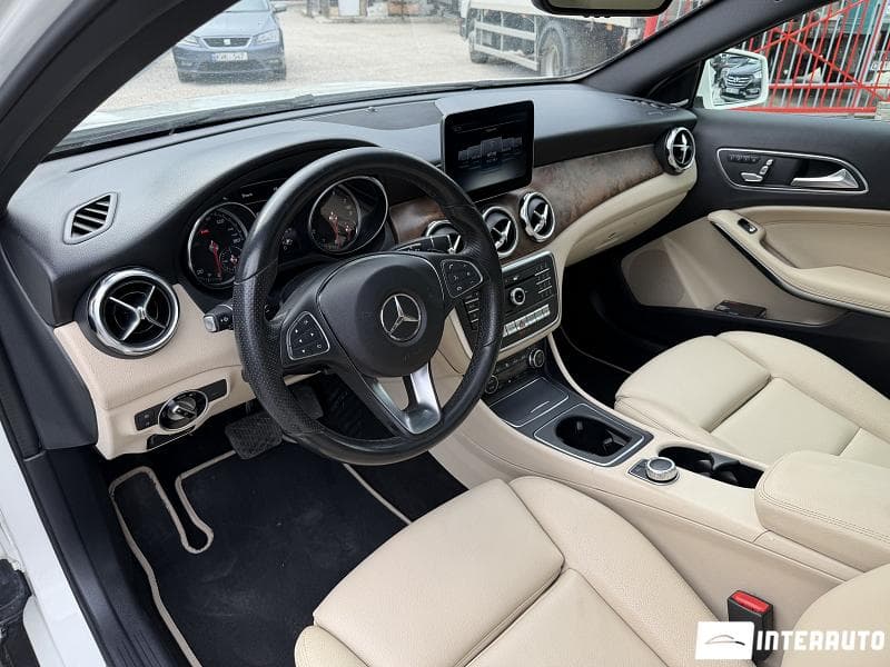 2017 Mercedes GLA 250 — Miniatură 8