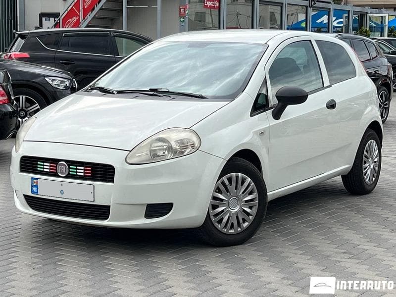 2011 Fiat Punto — Miniatură 2