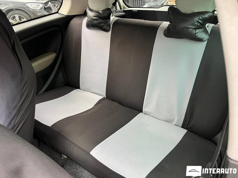 2011 Fiat Punto — Miniatură 12