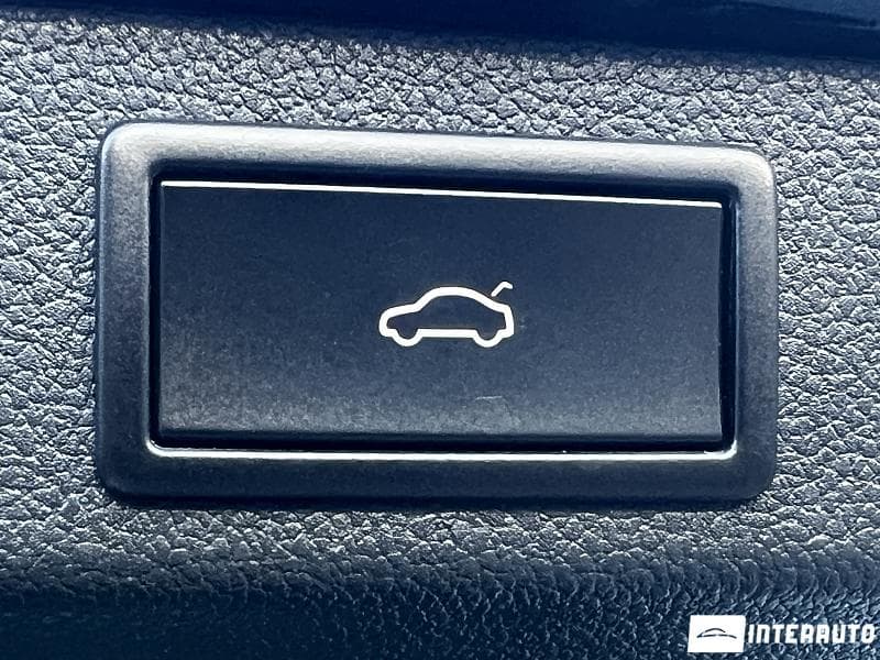 2020 Skoda Superb — Miniatură 23