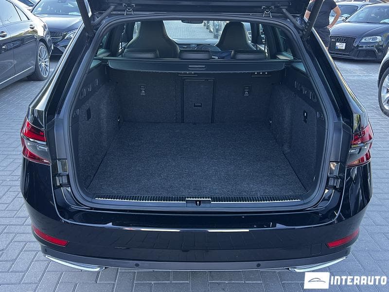 2020 Skoda Superb — Miniatură 20