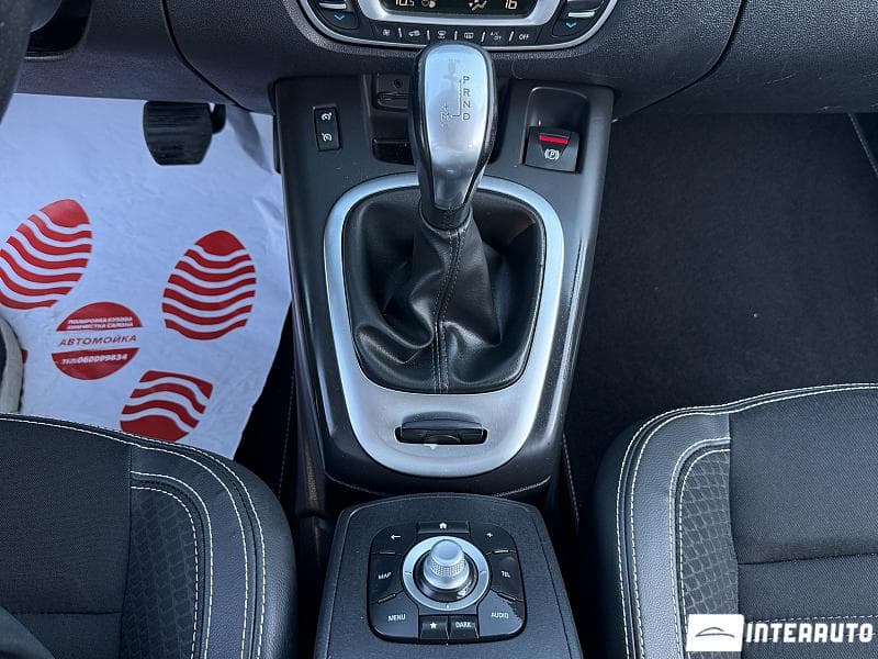 2016 Renault Grand Scenic — Miniatură 11