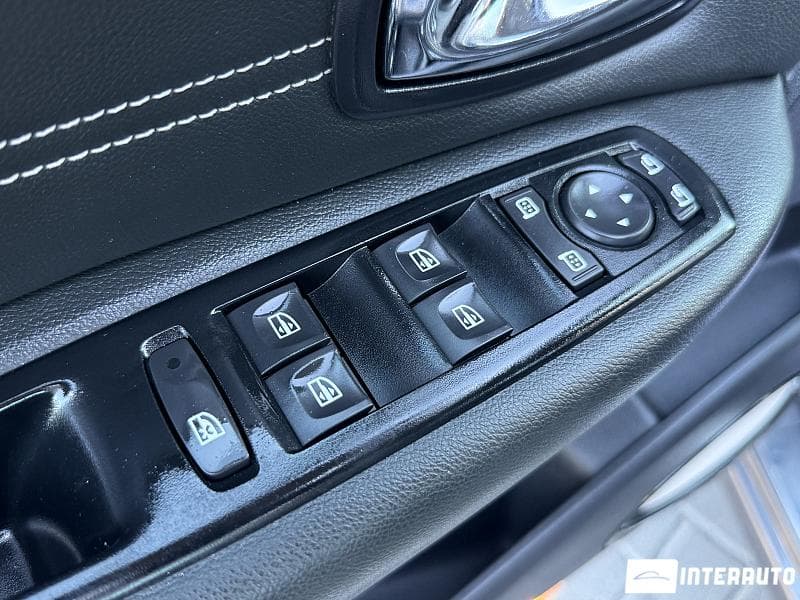 2016 Renault Grand Scenic — Miniatură 18