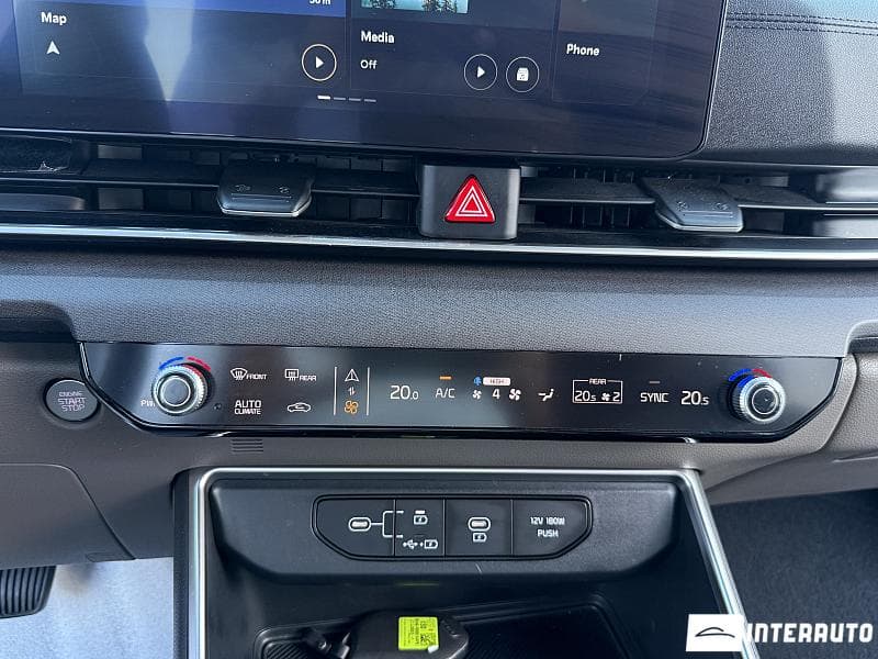2024 Kia Carnival — Miniatură 11