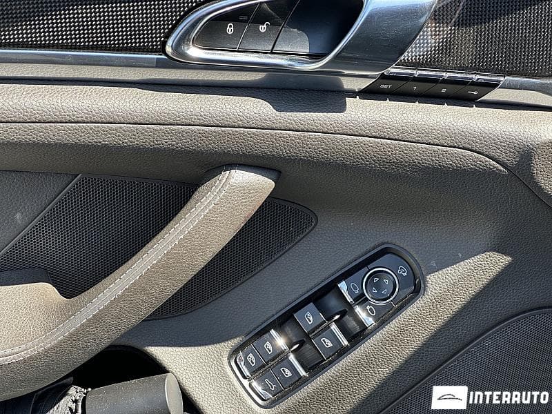 2015 Porsche Panamera S — Miniatură 20
