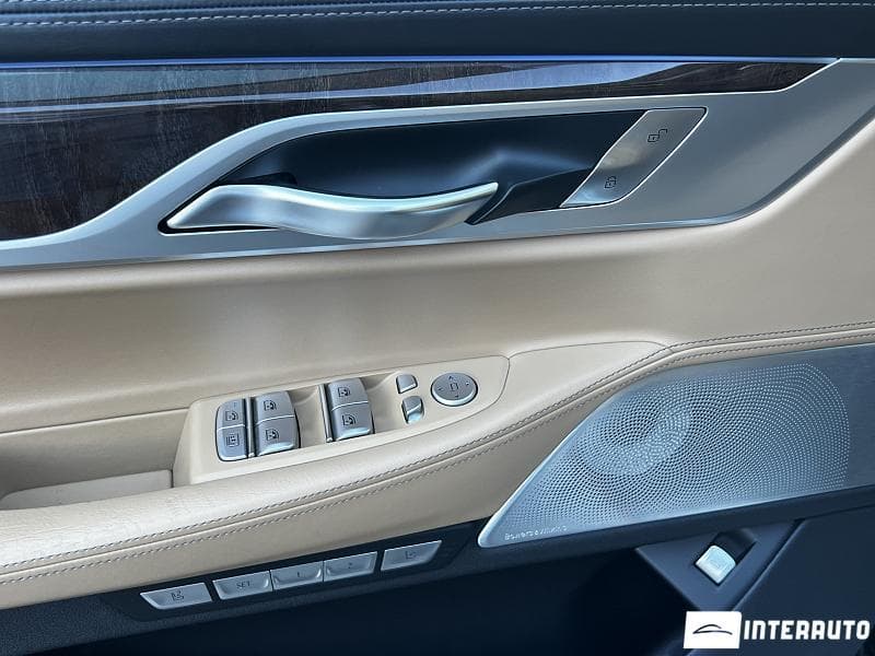 2016 BMW 740e — Miniatură 18