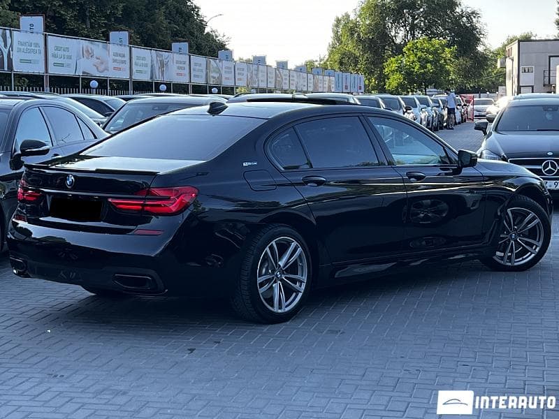 2016 BMW 740e — Miniatură 2