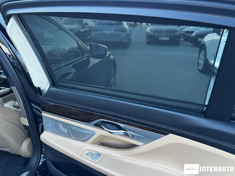 2016 BMW 740e — Miniatură 20