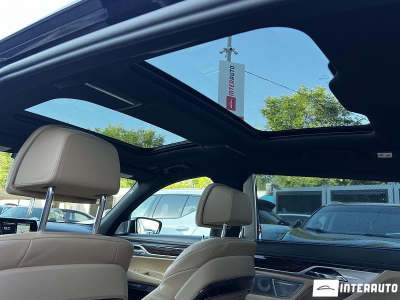 2016 BMW 740e — Miniatură 10