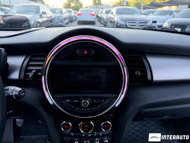 2015 Mini Cooper D — Miniatură 10