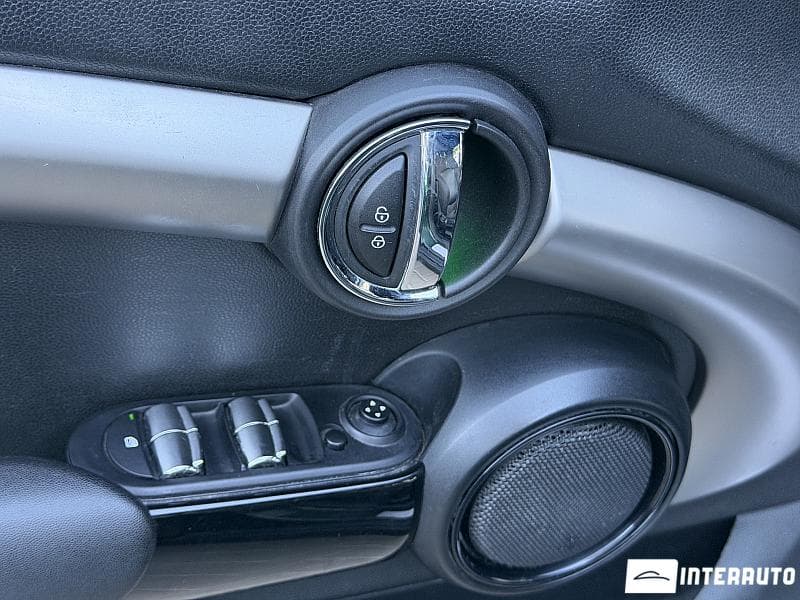 2015 Mini Cooper D — Miniatură 14