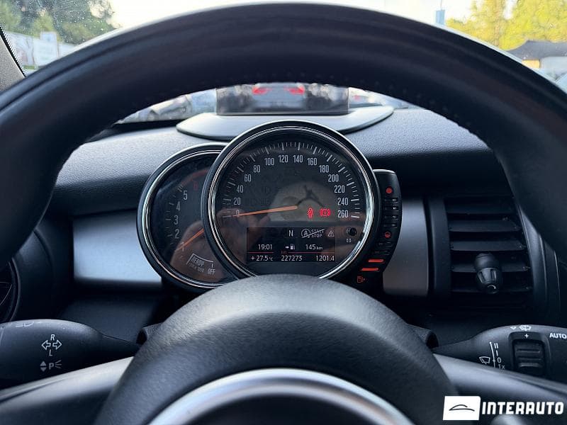 2015 Mini Cooper D — Miniatură 9