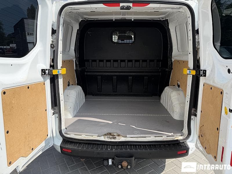 2019 Ford Transit — Miniatură 13