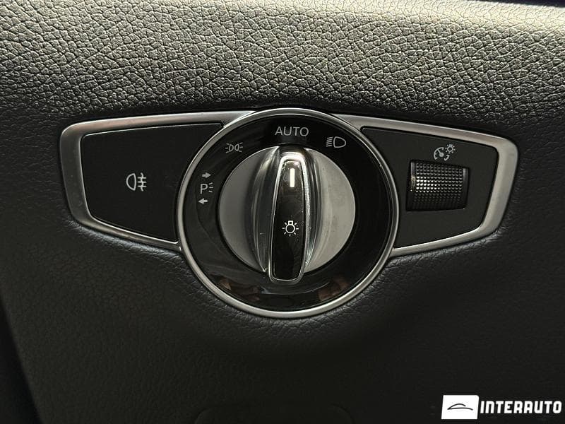2018 Mercedes E 220 — Miniatură 10