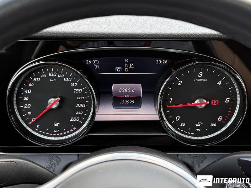 2018 Mercedes E 220 — Miniatură 14