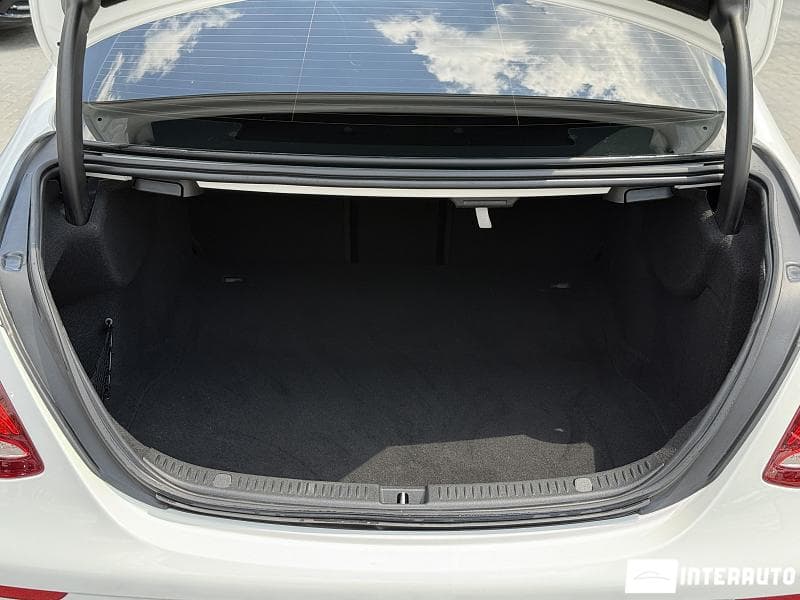 2018 Mercedes E 220 — Miniatură 22