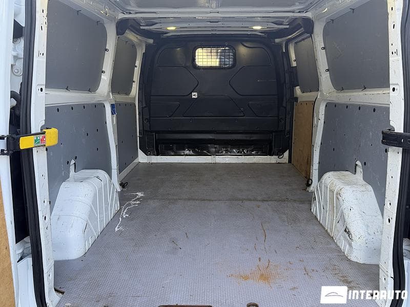 2018 Ford Transit — Miniatură 13