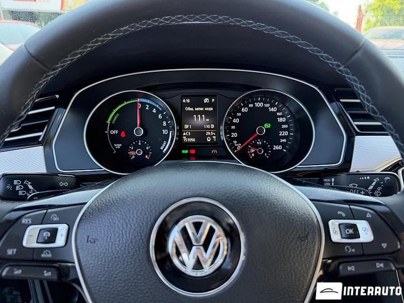 2015 Volkswagen Passat GTE — Miniatură 12
