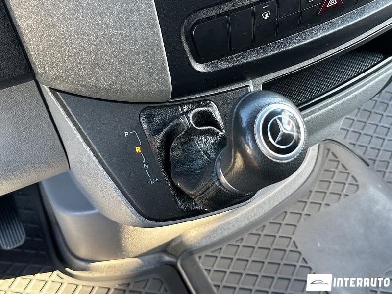 2017 Mercedes Sprinter — Miniatură 12