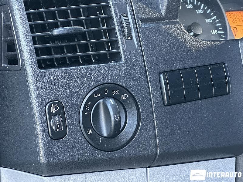 2017 Mercedes Sprinter — Miniatură 15