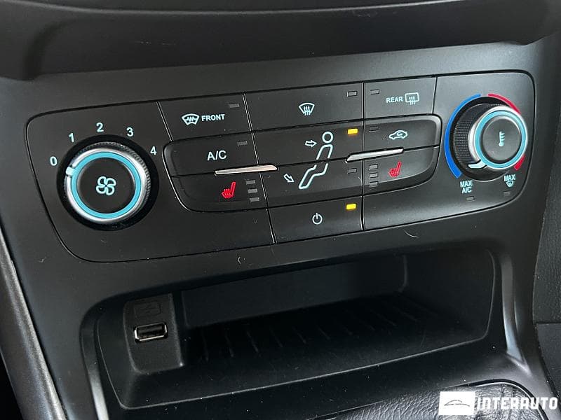 2017 Ford Focus — Miniatură 9