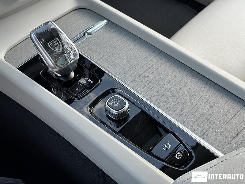 Volvo XC 60 2024 — Миниатюра 13