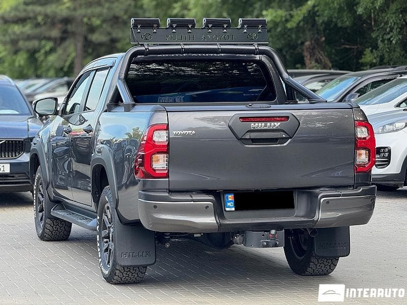 2024 Toyota Hilux — Miniatură 4